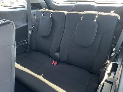 Used 2023 Ford Explorer XLT image 32