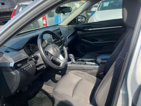 Used 2021 Nissan Altima 2.5 SV w/ SV Premium Package image 29