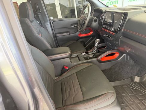 Used 2025 Nissan Frontier Pro-X RWD image 25