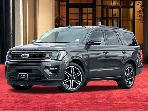 Used 2019 Ford Expedition Limited w/ Equipment Group 303A image 2