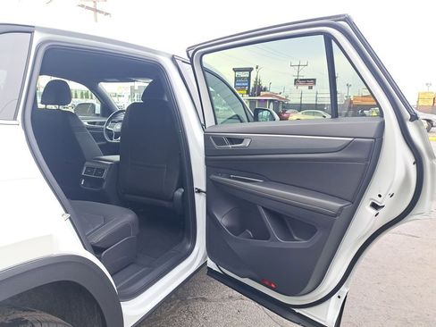 New 2026 Volkswagen Atlas Cross Sport SE AWD/4WD image 15