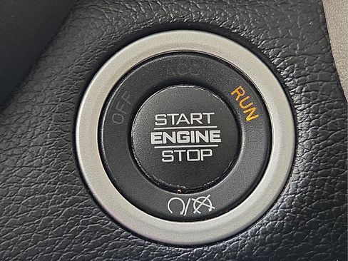 Used 2024 RAM 2500 Laramie AWD/4WD image 21