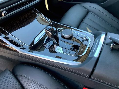 Used 2019 BMW X7 xDrive40i w/ Premium Package image 16