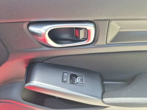 Used 2025 Honda Civic Sport image 33