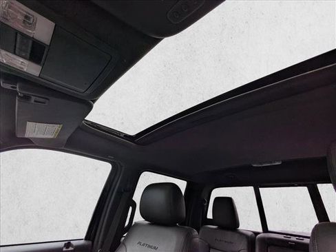 Used 2016 Ford F450 Platinum w/ FX4 Off Road Package image 18