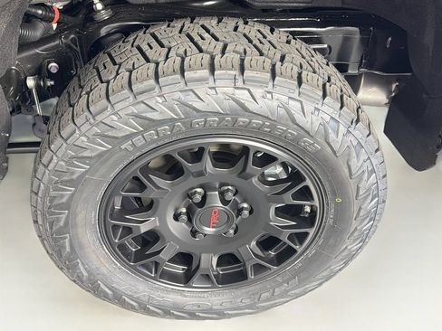 New 2026 Toyota 4Runner SR5 AWD/4WD image 31