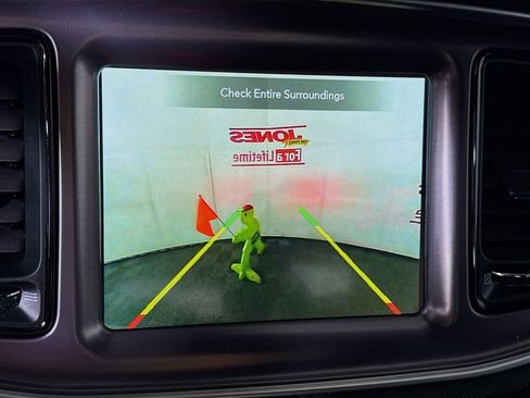 Used 2019 Dodge Challenger SXT w/ Blacktop Package image 7