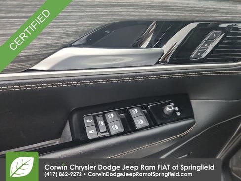 Certified 2024 Jeep Wagoneer Series III AWD/4WD image 21