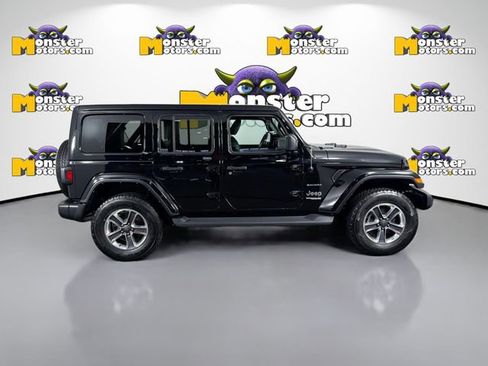 Used 2021 Jeep Wrangler Unlimited Sahara w/ Dual Top Group image 4