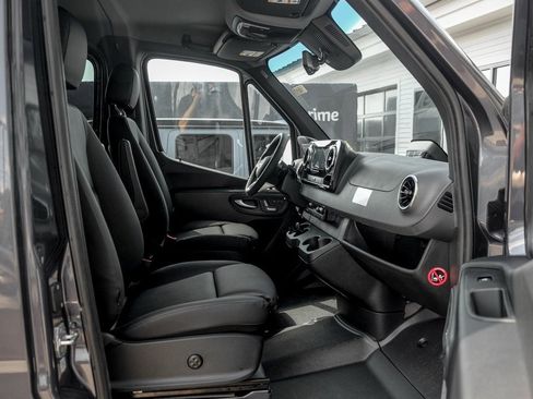 New 2025 Mercedes-Benz Sprinter 2500 image 22