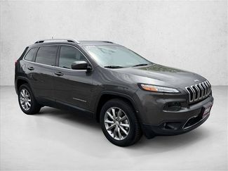 Used 2018 Jeep Cherokee Limited AWD/4WD video 3