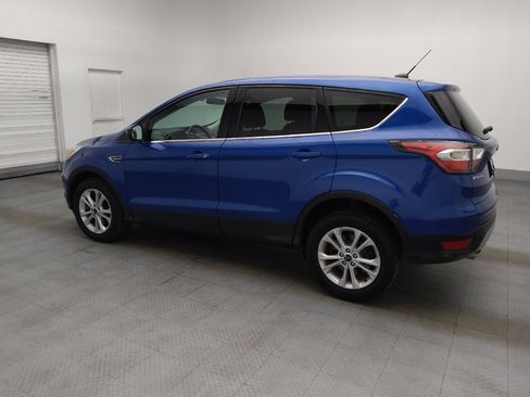 Used 2017 Ford Escape SE w/ SE Cold Weather Package AWD/4WD image 3