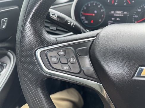 Used 2019 Chevrolet Malibu LS image 18