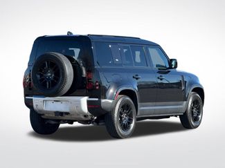 Used 2024 Land Rover Defender 110 S video 3