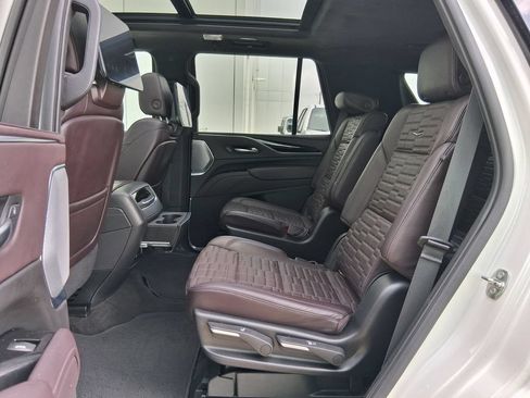 Used 2022 Cadillac Escalade Sport Platinum AWD/4WD image 22
