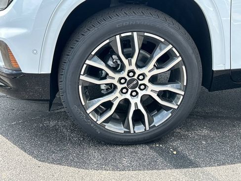 New 2026 GMC Acadia Denali Ultimate AWD/4WD image 12