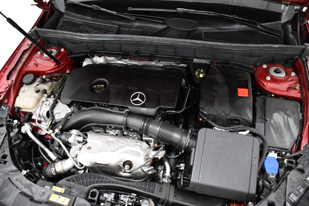 Used 2022 Mercedes-Benz GLB 250 4MATIC image 6