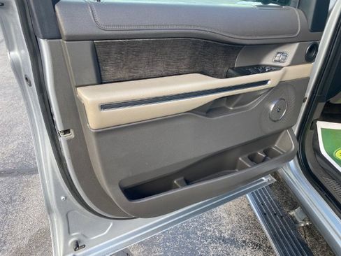 Used 2020 Ford Expedition Max Limited w/ Equipment Group 302A image 10