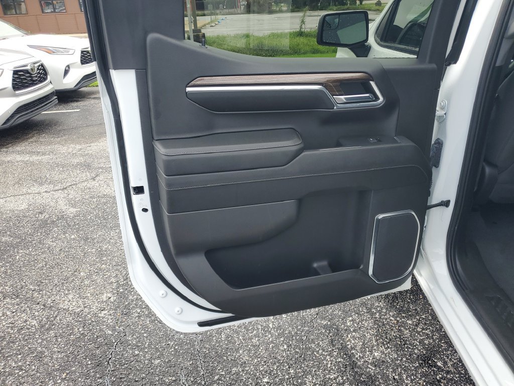 Used 2023 Chevrolet Silverado 1500 LT AWD/4WD image 23