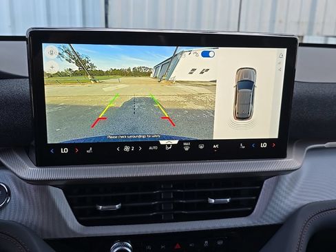 New 2026 Ford Explorer Active RWD image 34