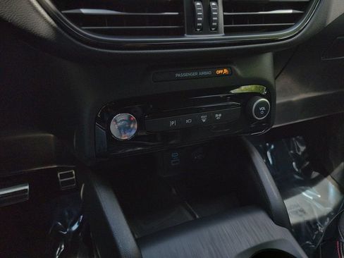 Certified 2023 Ford Escape ST-Line Elite AWD/4WD image 25