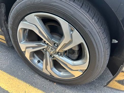 Used 2018 Honda Accord EX image 6