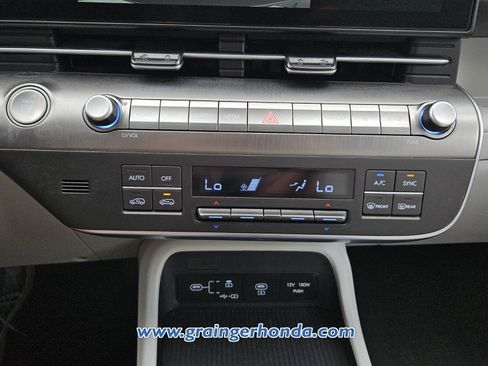 Used 2025 Hyundai Kona SEL AWD/4WD image 17