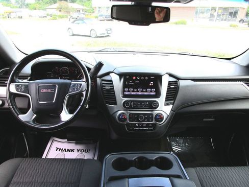 Used 2016 GMC Yukon XL SLE w/ Convenience Package AWD/4WD image 2