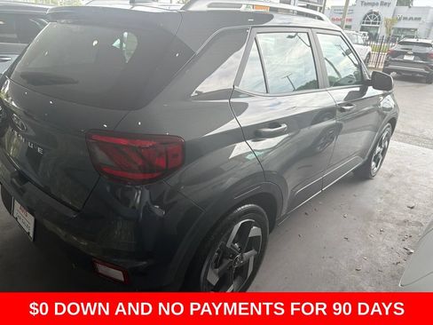 Used 2025 Hyundai Venue SEL FWD image 4