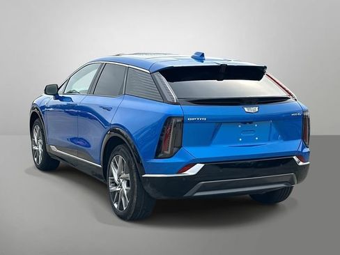 New 2026 Cadillac Optiq Luxury 1 image 16