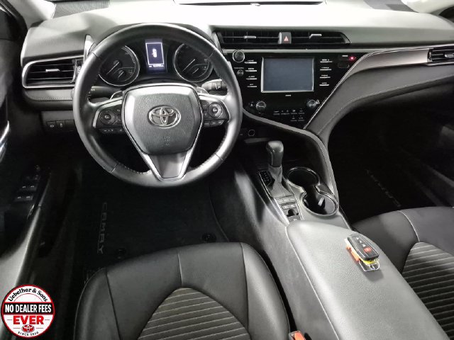 Used 2020 Toyota Camry SE FWD image 10
