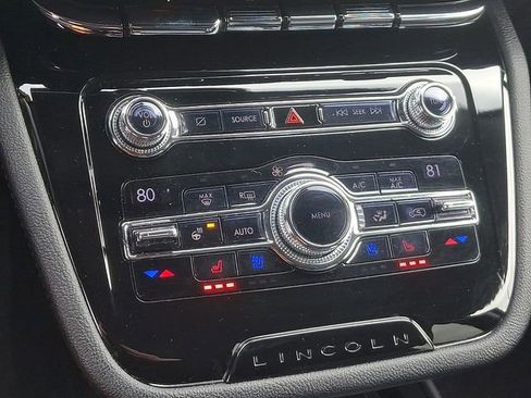Used 2020 Lincoln Corsair AWD w/ Premium Package image 15