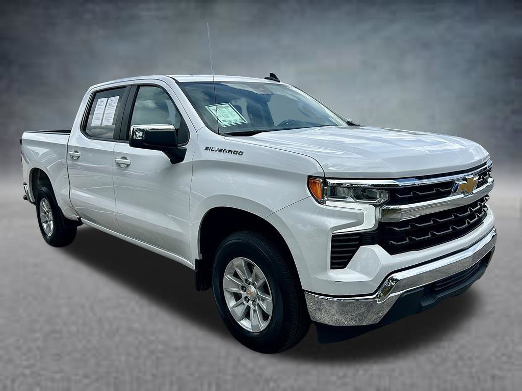 Used 2025 Chevrolet Silverado 1500 LT RWD image 3