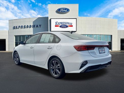 Used 2024 Kia Forte LXS image 8