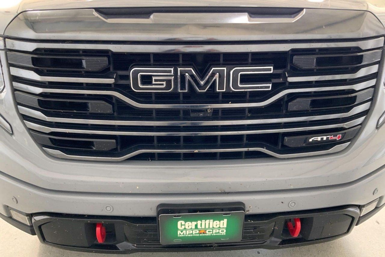 Used 2024 GMC Sierra 1500 AT4 w/ Technology Package AWD/4WD image 27