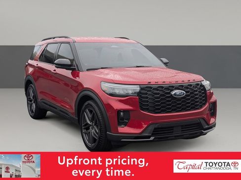 Used 2026 Ford Explorer ST-Line w/ ST-Line Street Pack RWD image 2