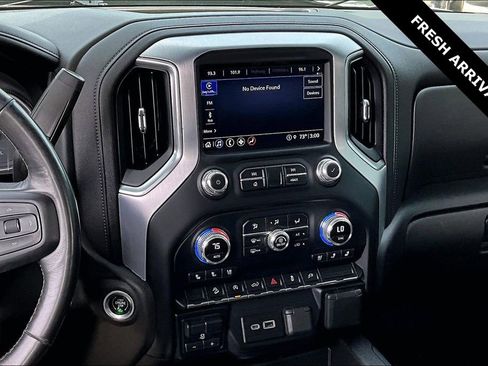 Used 2022 GMC Sierra 1500 SLT AWD/4WD image 10