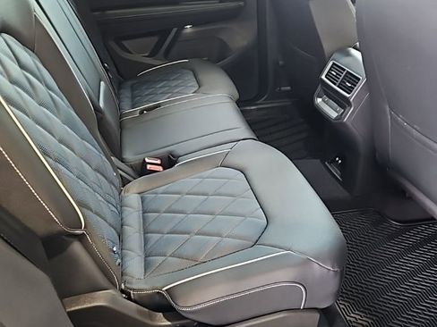 New 2026 Volkswagen Atlas Cross Sport SEL Premium R-Line AWD/4WD image 17