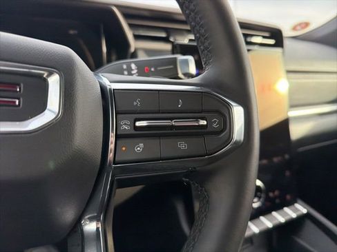 Used 2025 GMC Terrain Elevation image 37