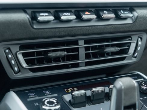 Certified 2024 Porsche 911 Dakar image 34