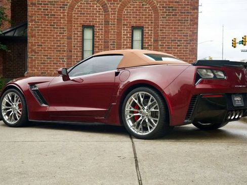 Used 2018 Chevrolet Corvette Z06 RWD image 6
