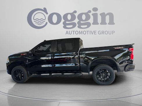 Used 2023 Chevrolet Silverado 1500 Custom Trail Boss AWD/4WD image 2