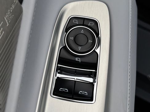 Used 2025 Chevrolet Corvette E-Ray AWD/4WD image 51