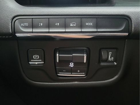 Used 2021 Cadillac Escalade Sport w/ LPO, ONYX Package image 16