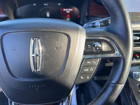 Used 2023 Lincoln Nautilus Reserve image 30