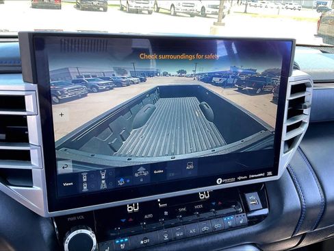 Used 2022 Toyota Tundra Platinum AWD/4WD image 34