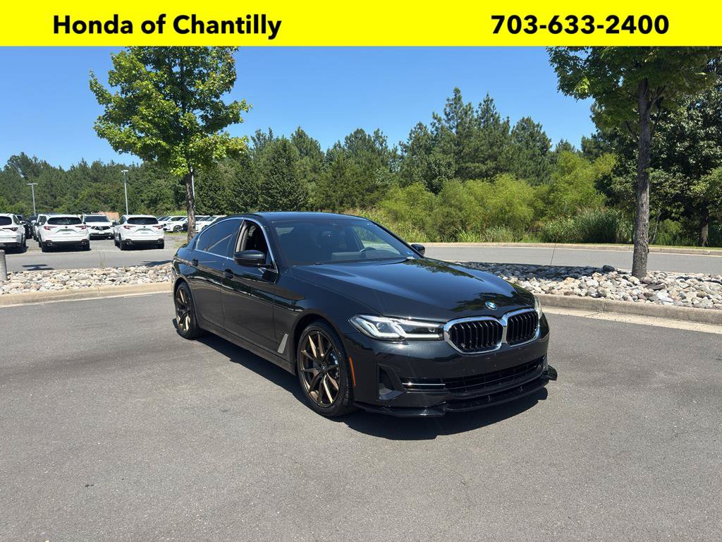 Used 2022 BMW 530i xDrive w/ Premium Package AWD/4WD image 1