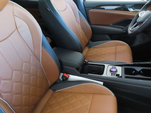 New 2026 Volkswagen Tiguan SEL R-Line image 28