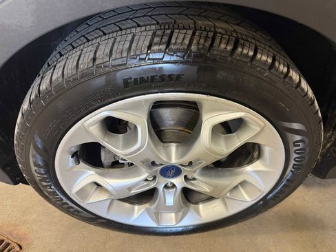 Used 2015 Ford Escape Titanium w/ Equipment Group 301A AWD/4WD image 8