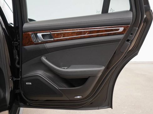 Used 2023 Porsche Panamera Turbo S image 78